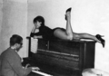 emilyonpiano5.jpg (JPEG)